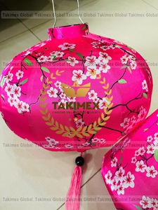 Lanterne en soie faite à la main, éclairage traditionnel vietnamien en tissu pour la décoration de la maison et les événements de style asiatique - Product Image 5