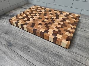 Planche à découper de conception de chaos de noix d'érable et de chêne de grain d'extrémité avec la cannelure complète de jus d'entourage - Product Image 2