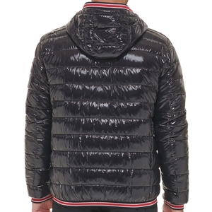 เสื้อแจ็คเก็ตพัฟเฟอร์แฟชั่นดีไซน์โลโก้แบบสบายๆสำหรับผู้ชาย ฤดูหนาวปี 2026 จากปากีสถาน  เสื้อแจ็คเก็ตพัฟเฟอร์บุใยฝ้ายแบบยาวทันสมัยสำหรับผู้ชาย - Product Image 3