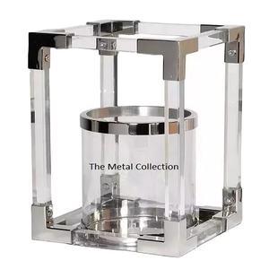 Bougeoir élégant pour la maison, l'hôtel et le jardin Éclair Décoratif Couleur Argent Rectangle Design Moderne Bougies en Fer Pot de Lanterne - Product Image 1