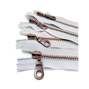 Cremalleras recicladas de alta resistencia | Fabricante de cremalleras a granel ecológicas para exportación de ropa, equipaje y cojín - Product Image 4