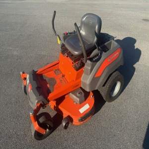 2017 Husqvarna Z248F <b>Lawn</b> <b>Mower</b> Turn <b>Lawn</b> <b>Mower</b> Excellent Features with 28v Voltage for Grass Cutting & Machine Grass Box - Product Image 1