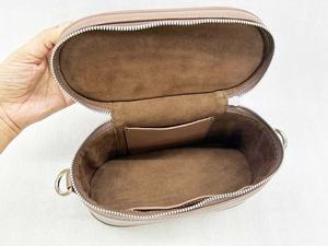 Bolso Tote de Cuero Genuino Indio con Cremallera y Asa, Diseño Portátil, Color y Logotipo Personalizables, Estilo Femenino - Product Image 2