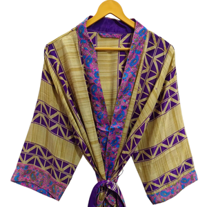 เสื้อคลุมเจ้าสาวน้ำหนักเบาชุดคลุมผ้าไหมสำหรับผู้หญิงชุดนอนเสื้อคลุมยาวพิมพ์ลายดอกไม้อินเดียชุดกิโมโนผ้าไหมส่าหรีรีไซเคิลวินเทจ - Product Image 1