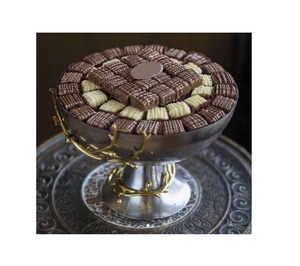 Cuenco de chocolate con acabado de Metal plateado de la mejor calidad con acento dorado, Cuenco para dulces, cuenco decorativo elegante para servir para eventos, catering - Product Image 1
