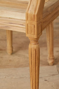 Sillón de comedor de madera de teca con tallas ornamentadas - Product Image 4