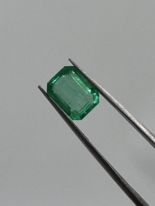 Esmeralda Natural sin tratar y sin calentar, calidad muy fina, corte de esmeralda de primera calidad, 1,74 quilates para fabricación de joyas - Product Image 3