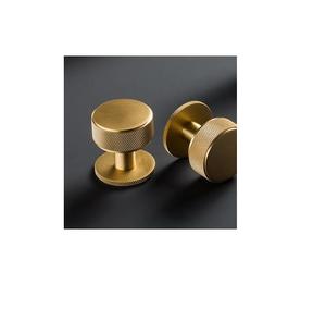 Boutons en laiton massif de luxe pour armoires de cuisine, style vintage, quincaillerie décorative, poignées classiques, projet de modernisation des meubles de maison - Product Image 1
