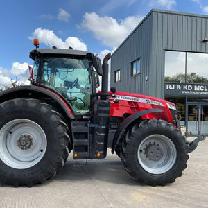 Tractores Diésel con Caja de Cambios Manual, Volante a la Derecha, Asientos de Cuero Oscuro, Estándar de Emisiones Euro VI, Tracción Delantera R21, Nuevo Estado - Product Image 1