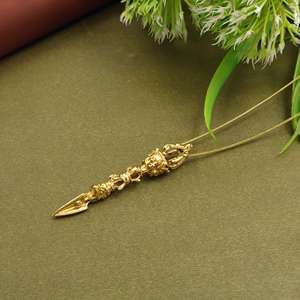 Collier pendentif doré Vajra Dorje, pendentif spirituel bouddhiste tibétain en laiton |   Fournisseur en gros de bijoux religieux pour hommes - Product Image 4