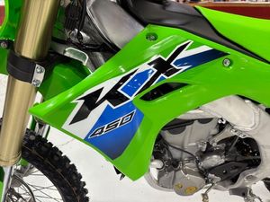 Offre aux enchères – Nouvelles motos KX 450 vertes 2026 avec une puissance de 1001-2000W et une vitesse maximale de >80 km/h – Acompte - Product Image 2