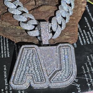 จี้เพชรโมอิสซาไนต์ทรงบาแกตต์ทำมือ ชุบทอง เงินแท้ 925 สลักอักษรตามสั่ง สไตล์ฮิปฮอป สำหรับผู้ชาย ราคาประหยัด - Product Image 4