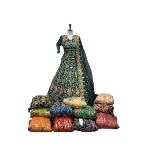 Lehenga choli คอลเลคชั่นนักออกแบบ2025งานแต่งงานที่ดีที่สุดพร้อมงานปักลูกไม้แฟนซีดีไซน์อินเดีย - Product Image 1