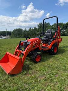 Nouvelle chargeuse-pelleteuse compacte Kubota BX23S, chargeuse frontale, excavatrice hydraulique, machine utilitaire pour travaux agricoles et travaux de chantier - Product Image 1