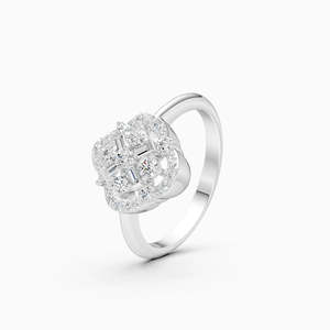 Anillo de diamantes cultivados en laboratorio Royal Cluster Twilight Glow Lattice de 0.50 quilates, corte redondo, en oro amarillo, blanco y rosa de 9 quilates. - Product Image 1