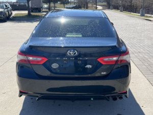 Toyota Camry SE d'occasion propre 2018 - Product Image 6