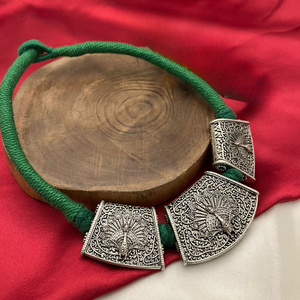 Bel ensemble de collier oxydé réversible pour femmes et filles Design double face avec des détails complexes des deux côtés - Product Image 1