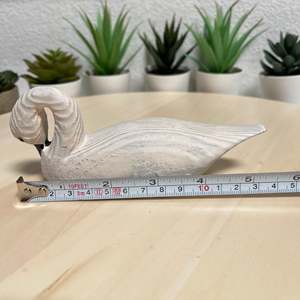 YEEYAYA intagliato a mano bianco statua di legno cigno e figurine di bambù e artigianato in legno per la decorazione di casa animali selvatici camera decorazione - Product Image 3