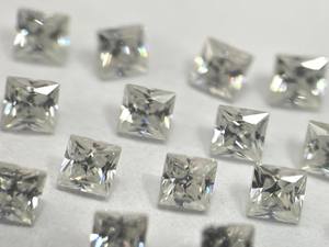 Moissanite E-f de couleur blanche, taille princesse carrée de 3 mm, pureté VS, moissanite carrée en vrac - Product Image 4