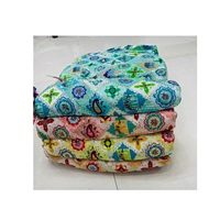 Tissu en crêpe de soie de qualité supérieure, léger et doux, idéal pour les robes, les saris, les kurtis et la création de mode.