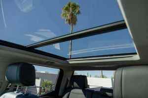 RECÍEN LLEGADA, CAMIONETA TUNDRAS DOBLE CABINA 2024 USADA EN BUEN ESTADO, CON TRANSMISIÓN AUTOMÁTICA, TECHO SOLAR Y LUZ DIURNA LED - Product Image 3