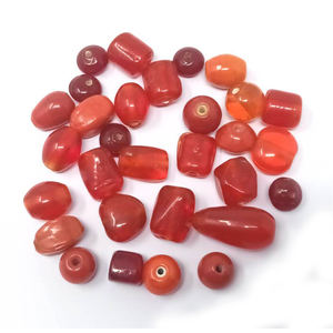 Collection unique de perles de verre orange artisanales mélangées plaine et millefiori pour la fabrication de bijoux et la décoration de la maison - Product Image 6