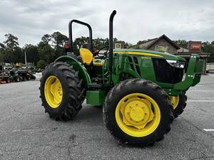 2025 Johnn Deere 5060E Mini tracteur 4WD/2WD Tracteur de marche 70HP 120HP 90HP 100HP Puissance nominale 4x4 Essential Inclus-pour - Product Image 2