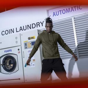 Sudadera con Capucha para Hombre Global Edge High Street, Estilo Retro, Invierno, Color Sólido, Logotipo Personalizado, Impresión Puff, Tejido, Teñido, Secado Rápido, Forrada - Product Image 2