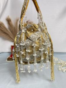 2025 bolsa Potli de moda para mamá logotipo personalizado boda Baby shower nueva mamá bolso étnico trabajo hecho a mano bordado a mano ropa de fiesta - Product Image 5