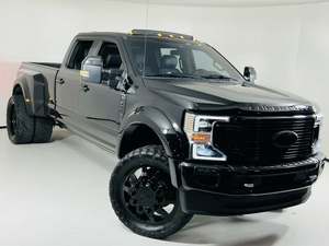 Ford F-450 Super Duty Platinum Crew Cab LB DR W 4WD 2020 / Disponible à la vente avec faible kilométrage, moteur diesel, véhicule d'occasion en excellent état - Product Image 5