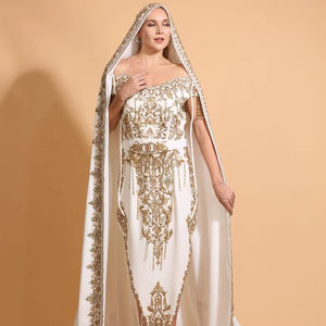 Caftan blanc luxueux avec boutons de cristaux de dentelle de fleurs brodées - Product Image 1