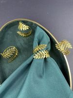 Anneau de serviette en métal fait main classique, touche antique raffinée, écologique, en forme de feuille, pour des repas familiaux élégants, mariages, événements haut de gamme