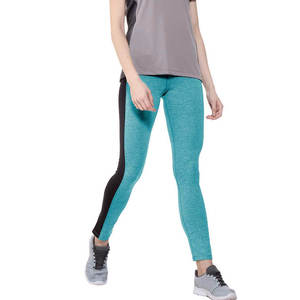 Leggings de gymnastique personnalisés de haute qualité pour femmes Matériau en spandex respirant en couleur unie Fabricant professionnel pour le yoga - Product Image 4