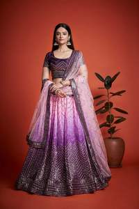 Vêtements ethniques les plus fantaisistes à la mode Chinon lourd Lehenga Choli & Dupatta avec broderie et paillettes à vendre - Product Image 4