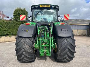 Tracteur agricole d'occasion 6195R ULTIMATE EDITION avec cabine fermée - Product Image 6
