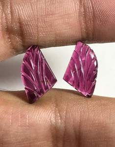 PAR de Tallados de Turmalina Rosa Natural Hechos a Mano. - Product Image 1