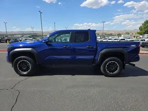 โตโยต้า ทาโคมา ไฮบริด ทีอาร์ดี ออฟโรด ไฮบริด ปี 2024 มือสอง - Product Image 2