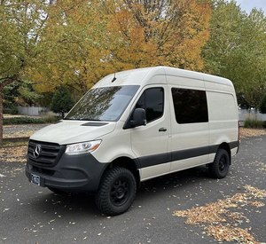 4WD Mini RV Camper Van Luxury Off-Road Motorhome. - Product Image 4