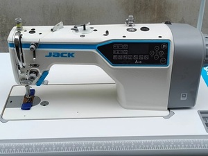 Machine à coudre industrielle authentique à vendre, corps blanc, épaisseur de couture maximale 8 mm - Product Image 4
