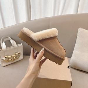Bottes de neige de créateur haut de gamme, épaisses et chaudes avec semelles en coton, tendance et douces avec empeignes en peau de mouton - Product Image 6