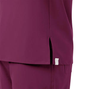 Top personalizado para hombre con impresión de logotipo, bordado y opciones de etiquetas, uniforme médico cómodo para clínicas y hospitales - Product Image 3