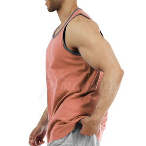 เสื้อกล้ามออกกำลังกายผู้ชายแบบสั่งทำพิเศษ ระบายอากาศ แห้งเร็ว ราคาถูก สำหรับใส่เล่นกีฬาและออกกำลังกาย - Product Image 6