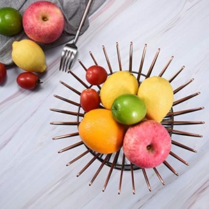 Cesta de fruta de metal vertical de diseño exclusivo para tazón de almacenamiento de frutas sostenible hecho a mano de mesa - Product Image 2