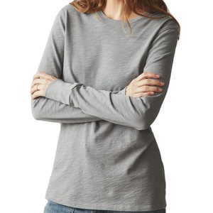 เสื้อยืดลำลองคอกลมแขนยาวทรงเข้ารูปสำหรับผู้หญิง ผ้าฝ้าย 100% ประดับกระดุม - Product Image 1