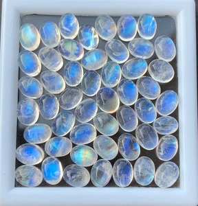 Lote de Piedras Preciosas Sueltas de Piedra Lunar, Forma Ovalada, Color Blanco Arcoíris Natural AA, Calidad Mehrajudin Gems, 2-4.5 Quilates, Certificadas por Terceros - Product Image 3
