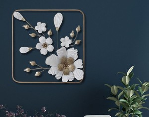 Art mural moderne à fleurs carrées en métal artisanal Décor floral pour salon chambre bureau mariage Produit suspendu très vendu - Product Image 5
