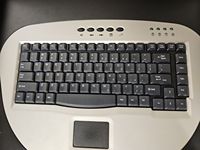 AP5017 APC AP5017 Console LCD 17 pouces monté en rack 1U Moniteur LCD clavier et souris