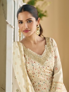 Georgette véritable lourde avec broderie de paillettes Salwar costume femme fabricant et fournisseur de mode au taux le plus bas - Product Image 2