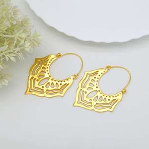 Pendientes de loto tribales de latón dorado de 18 quilates a la moda, aros de mandala indios étnicos grandes, joyería de oreja de gota de estilo gitano para mujer - Product Image 6