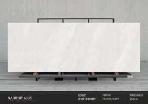 Esthétique murale moderne raffinée offerte par des dalles en porcelaine noire à haute brillance de 800x2400 mm - Product Image 4